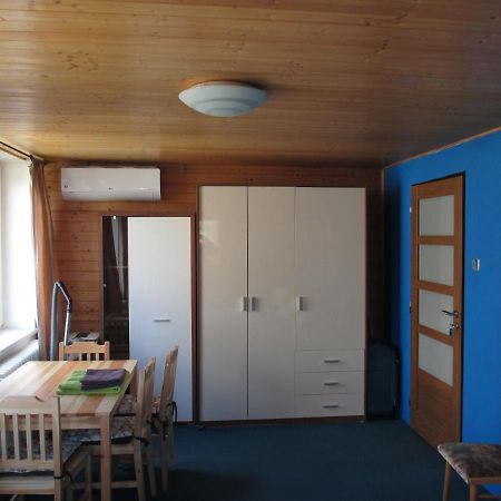 Rd Cerncin Bucovice Apartman Kültér fotó