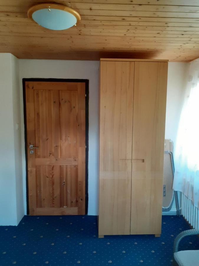 Rd Cerncin Bucovice Apartman Kültér fotó