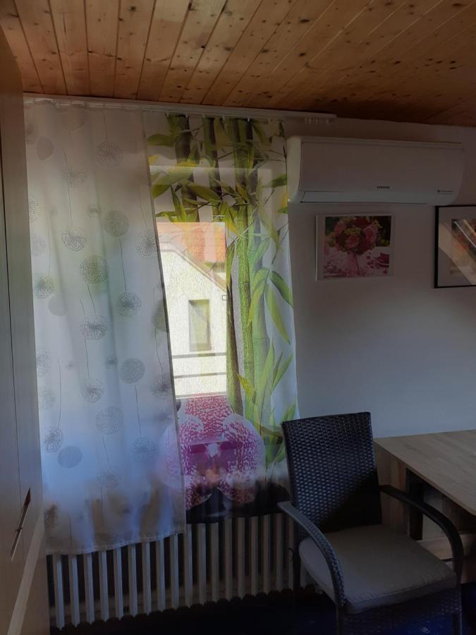 Rd Cerncin Bucovice Apartman Kültér fotó